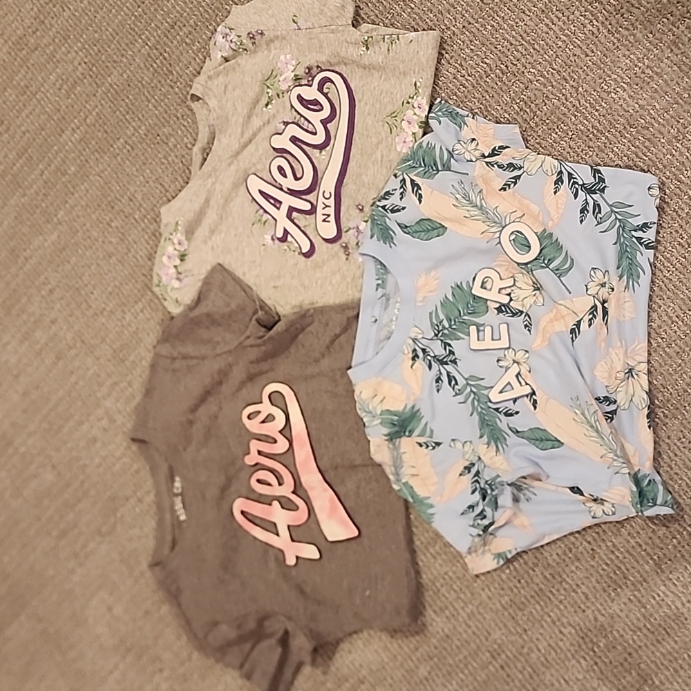 3 size small woman's AERO tshirts